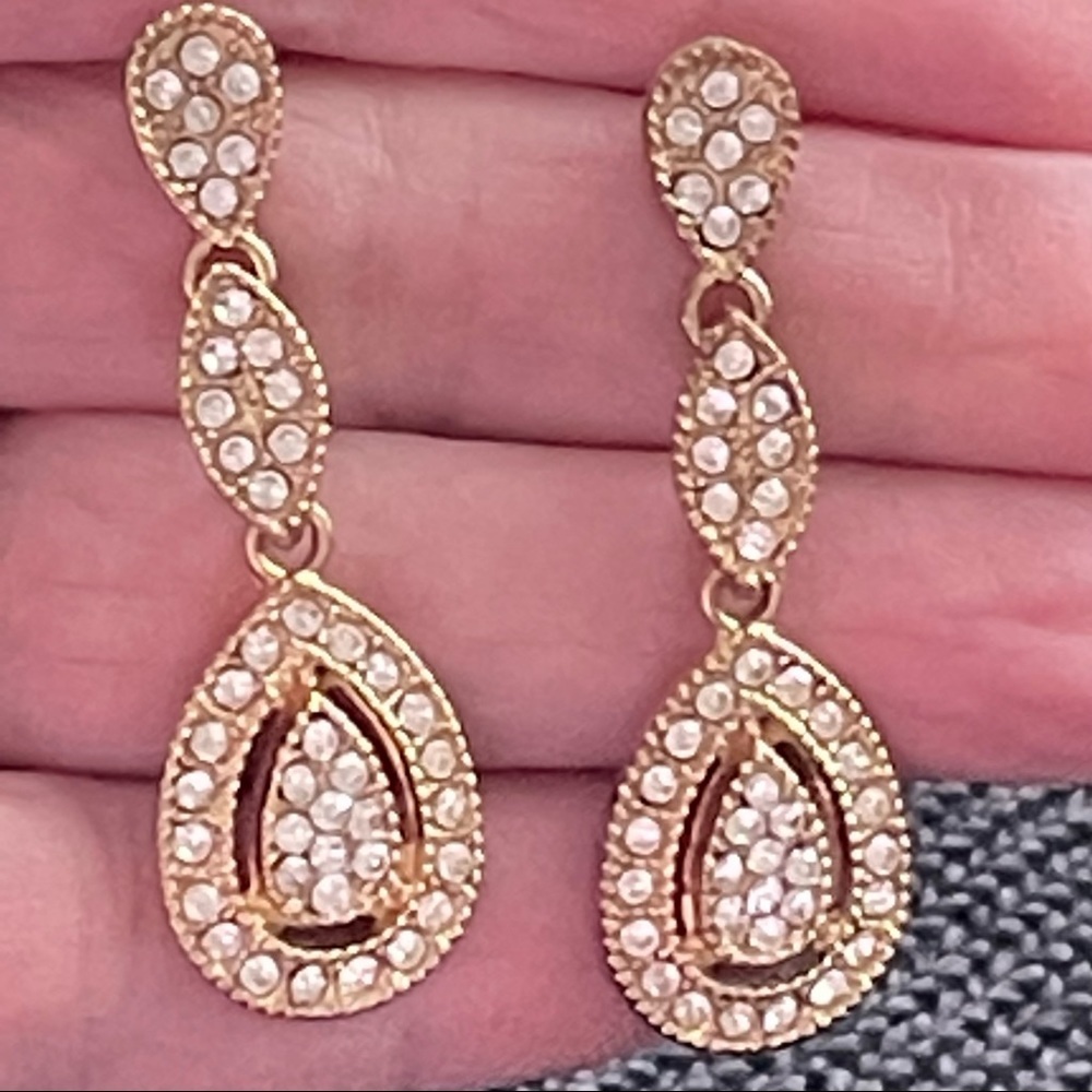 Gold Tone And Crystal Pear Shaped Drop Earrings - Picture 1 of 9